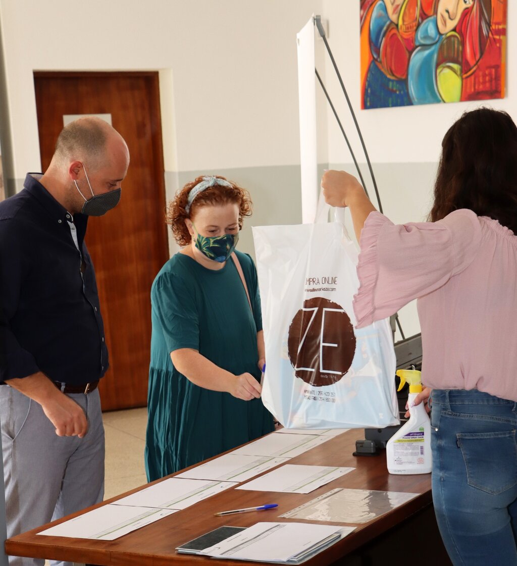 Autarquia de Mesão Frio ofereceu livros de fichas a alunos