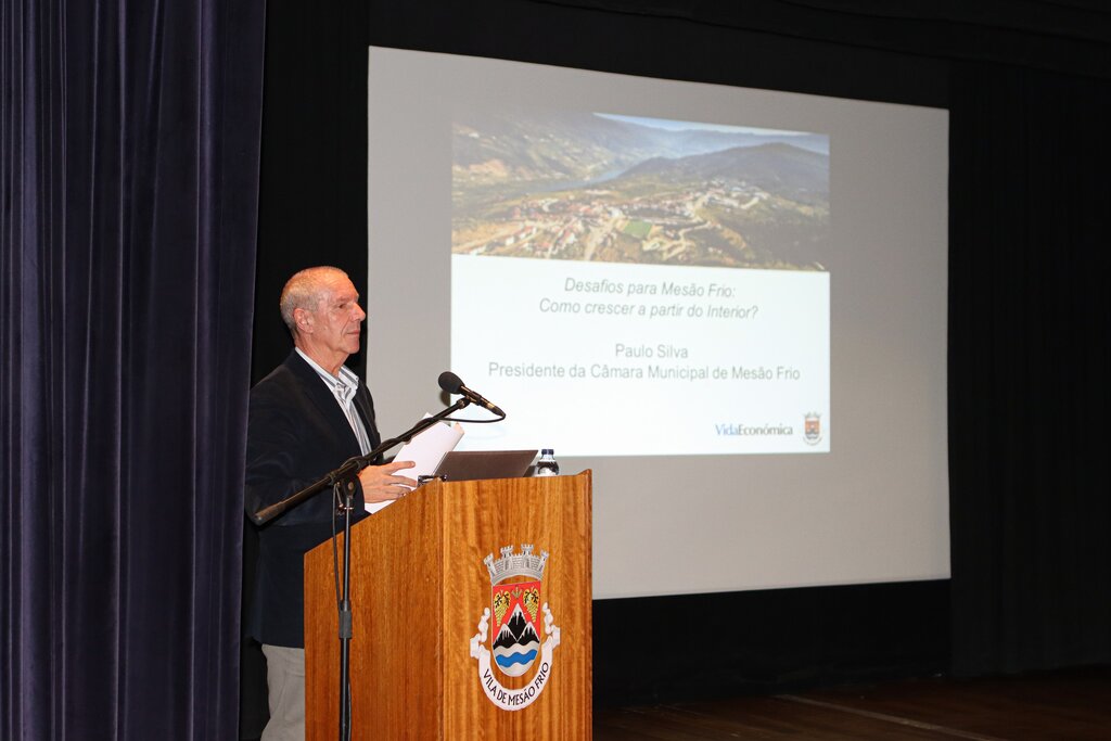 Município debateu Turismo e Vitivinicultura na conferência «Crescimento e sustentabilidade de Mes...