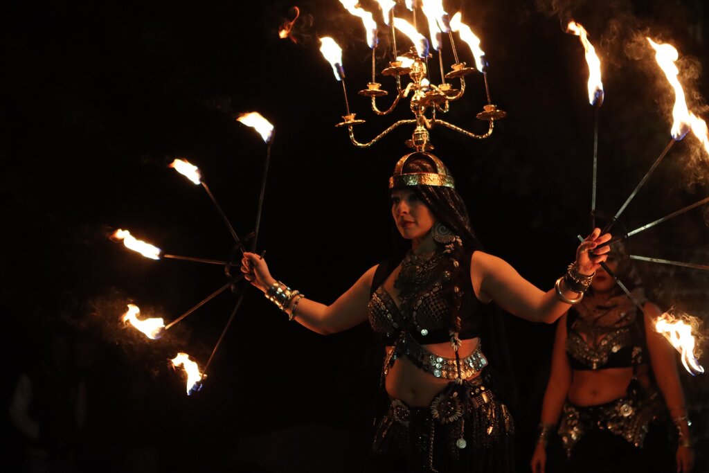 Espetáculo de fogo encerra Mercado Medieval da Feira Anual de Santo André