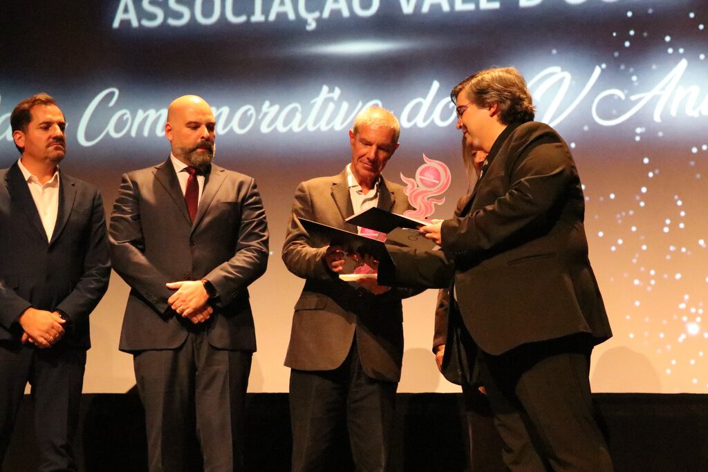 Mesão Frio agraciado na Gala Comemorativa do XV aniversário da Associação Vale D'ouro