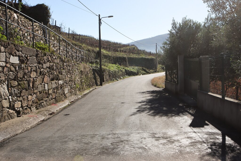 Município requalifica estrada em Mesão Frio (Santo André)