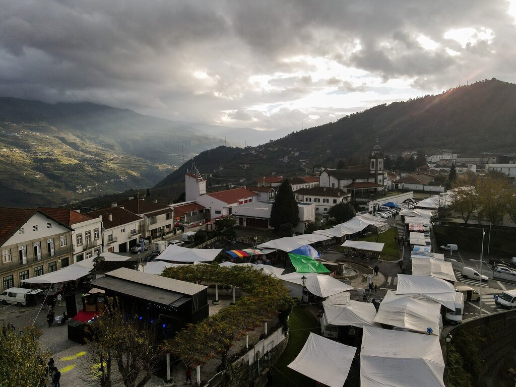 Primeiro dia de Feira Tradicional conta com animação de Arribamonte