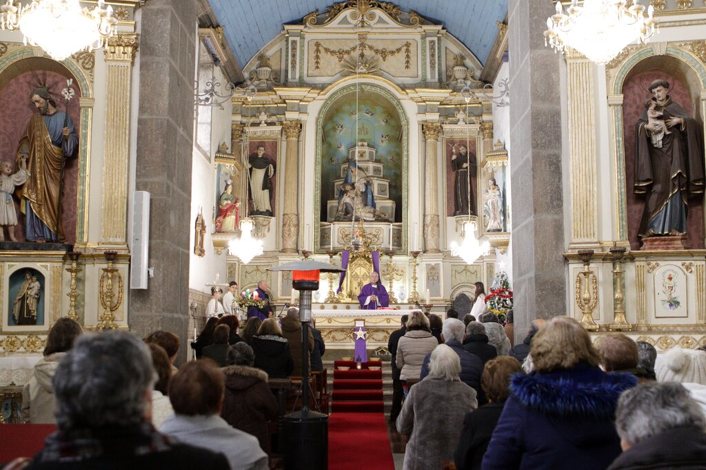 Centenas de pessoas juntam-se em Festa de Natal Sénior