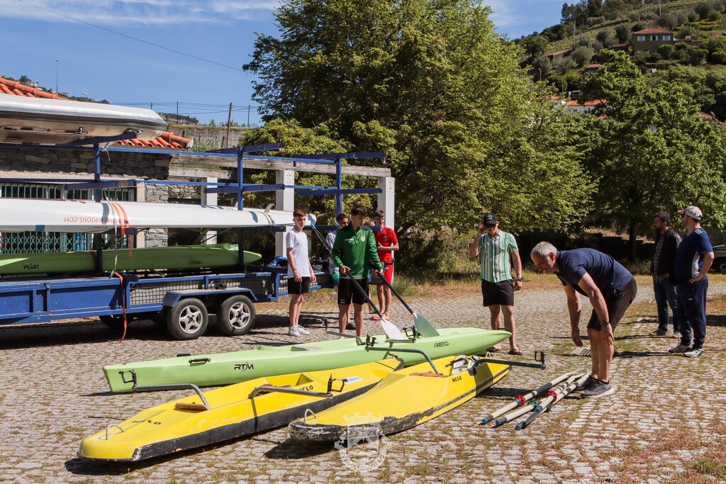 Alunos de desporto iniciam abordagem ao remo