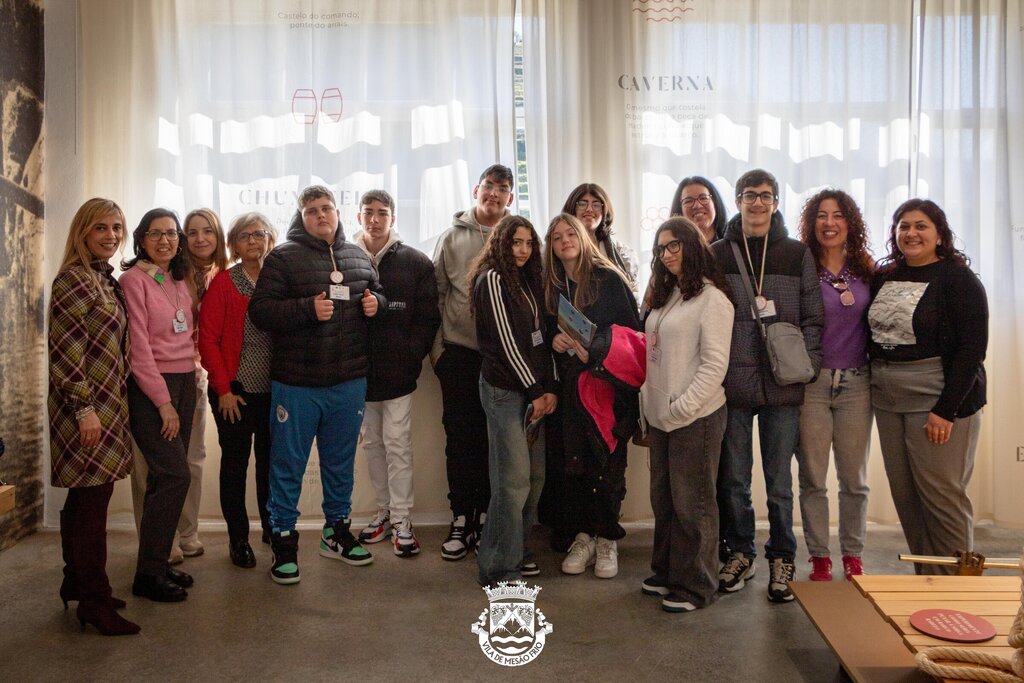 Alunos italianos visitam CIBAR e Paços do Concelho