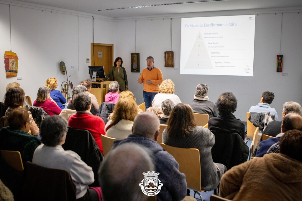 Ateliers (Re)viver promovem sessão sobre envelhecimento ativo em Mesão Frio