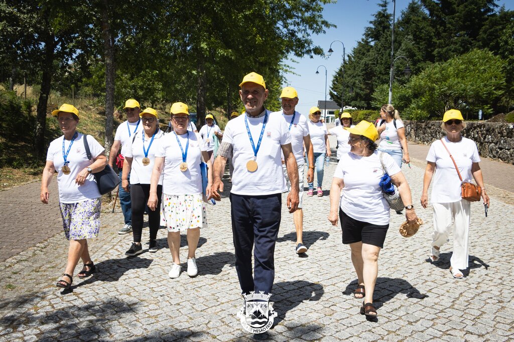Ateliers (Re)viver participam em Encontro Intermunicipal de Desporto Sénior em Sernancelhe