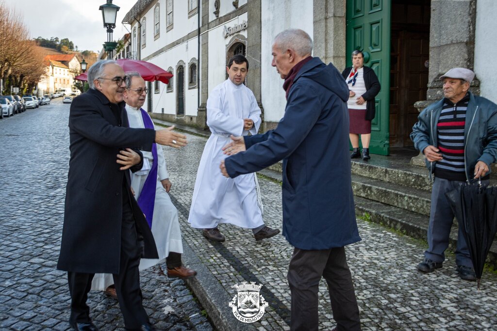 Presidente da Câmara Municipal recebe Bispo da Diocese de Vila Real em Mesão Frio