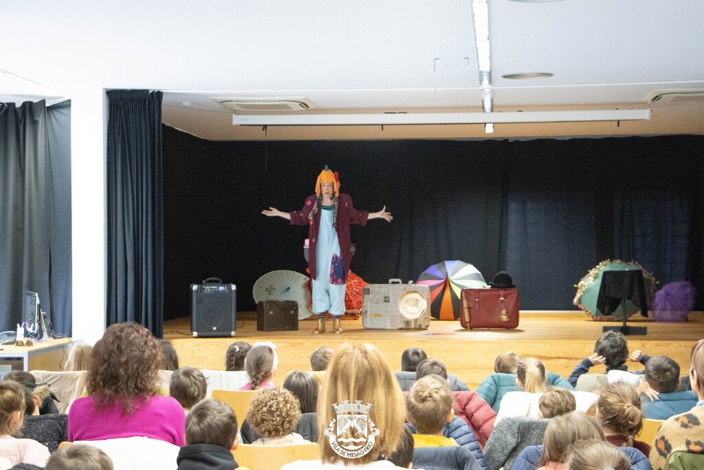 Teatro e Ilusionismo na Biblioteca Municipal