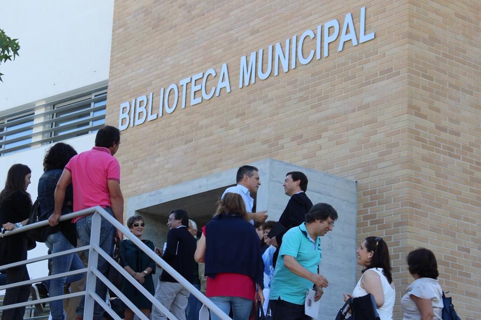 Agrupamento de Escolas Prof. António da Natividade Promove encontro de Escolas da região na Bibli...