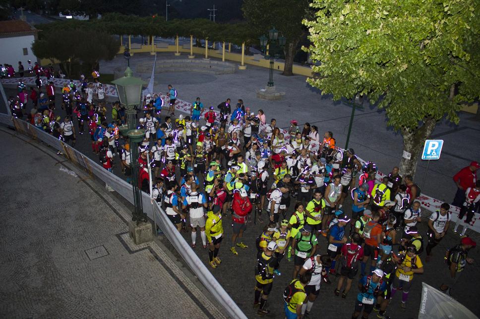Prova de 44 Km do Réccua Douro Ultra Trail arrancou de Mesão Frio
