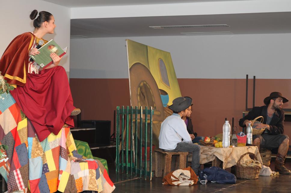 Dia mundial da alimentação assinalado com peça de teatro