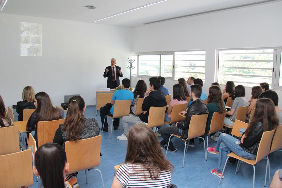 Palestra sobre Padre António Vieira na biblioteca municipal