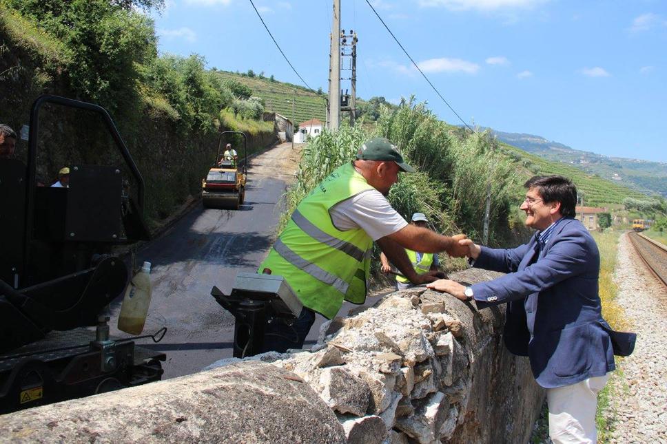 Alcatroamento da estrada da estação de Barqueiros