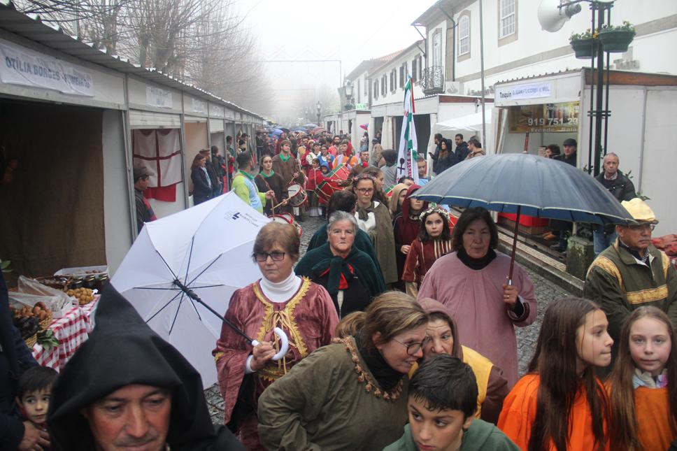 Feira anual de Santo André culminou com mercado medieval