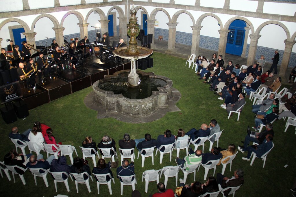 Claustro de Mesão Frio recebeu concerto da orquestra Fénix Beira-Douro