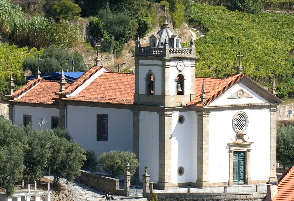 Igreja Matriz de Barqueiros